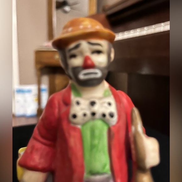 Emmett Kelly Statue - Picture 1 of 4